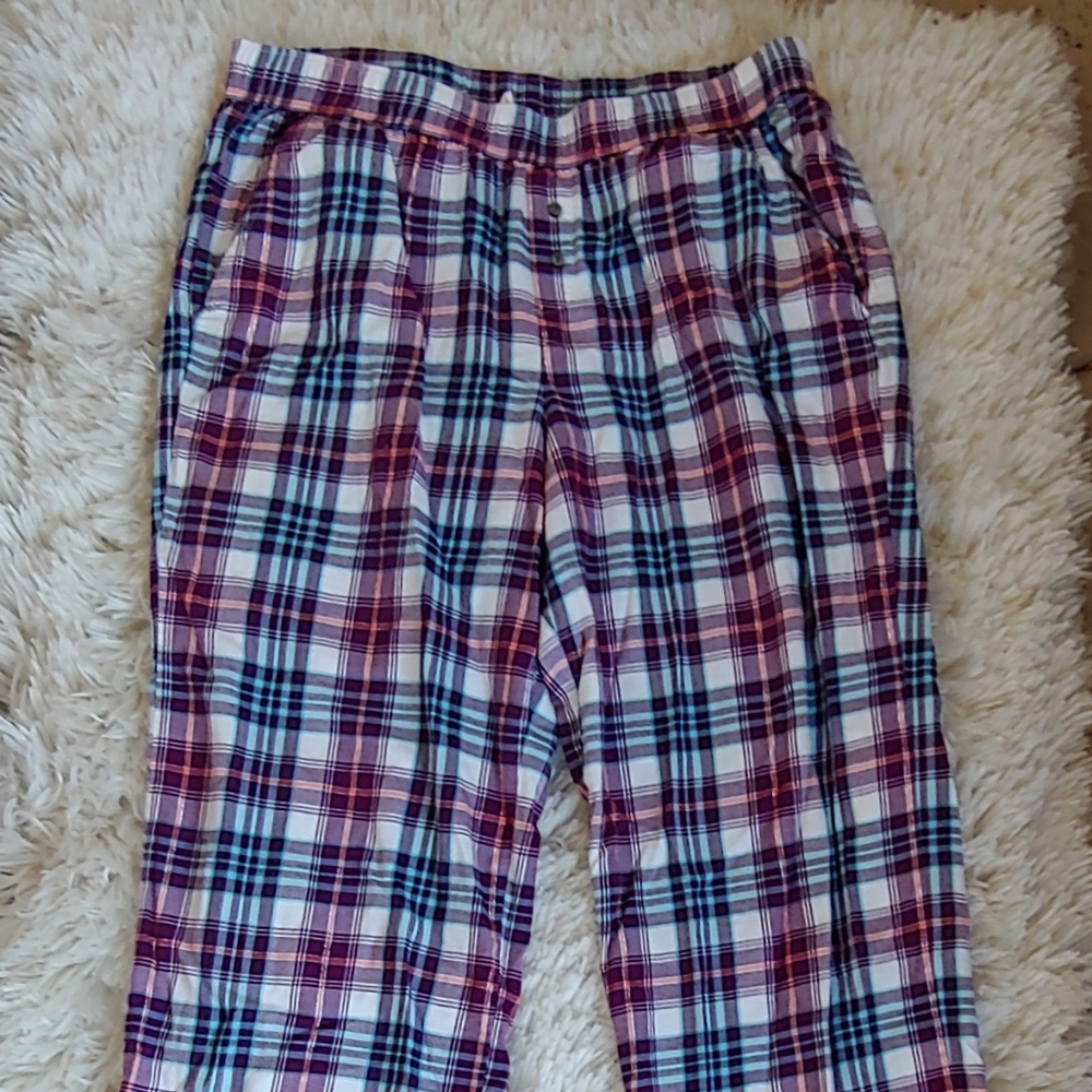 VS Medium flannel pajama pants. Purple pink plaid